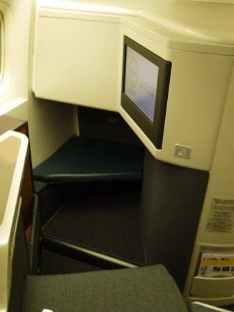 1363009346-3595285260-e1460607726971 CX402國泰全新商務艙初體驗