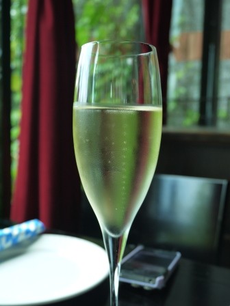 1370441220-3485038474-e1438964923813 北投-台北藝大裡優雅寶萊納餐廳