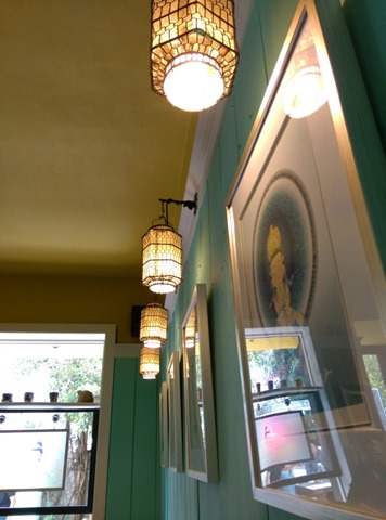 16 台中-胡同 小葛廚房 老建築的舊式風味 漢堡好吃