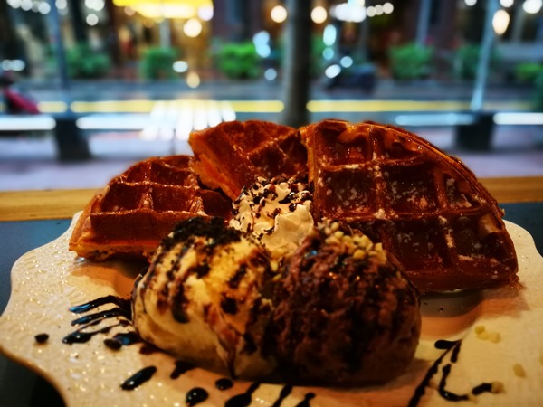 IMG_20161127_142327 中壢-果家 到位的裝潢輕鬆的環境 等看電影的好去處