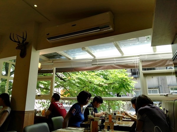 2F08 大安-貳樓(敦南店) 綠樹矮屋 敦南巷裡的名店