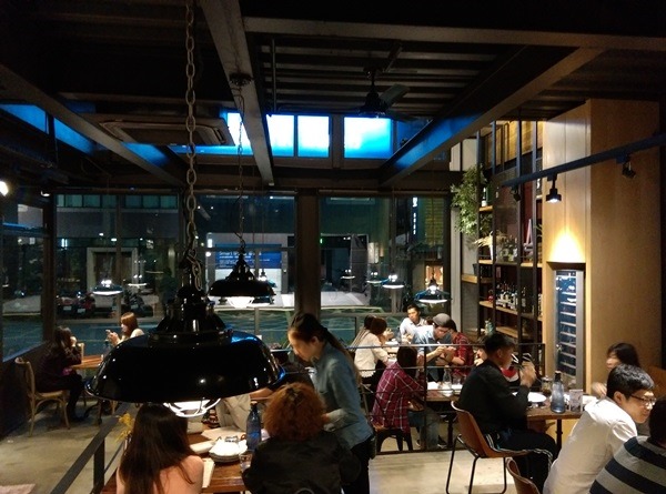 EB071106 新竹-Eisen Bistro工業金屬風 喬桌子姊妹店 味美價稍高