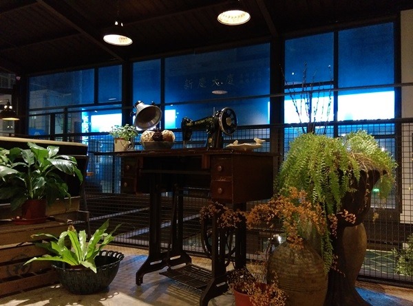 EB071108 新竹-Eisen Bistro工業金屬風 喬桌子姊妹店 味美價稍高