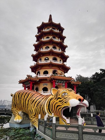 IMG_20160110_170150 左營-蓮池潭/龍虎塔/春秋閣 散步好所在