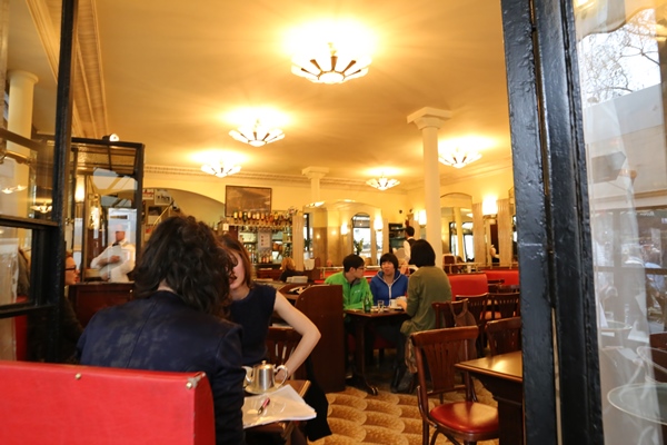 cafe-de-flore04 Paris-花神咖啡 論時事評政府 文人聚集的咖啡館