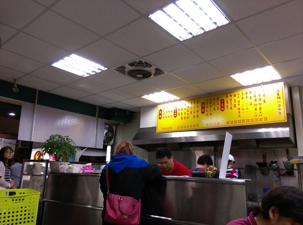 chickenrice4 新竹-東門城旁 但很不新竹的東門文昌雞飯 有趣的雞滷飯