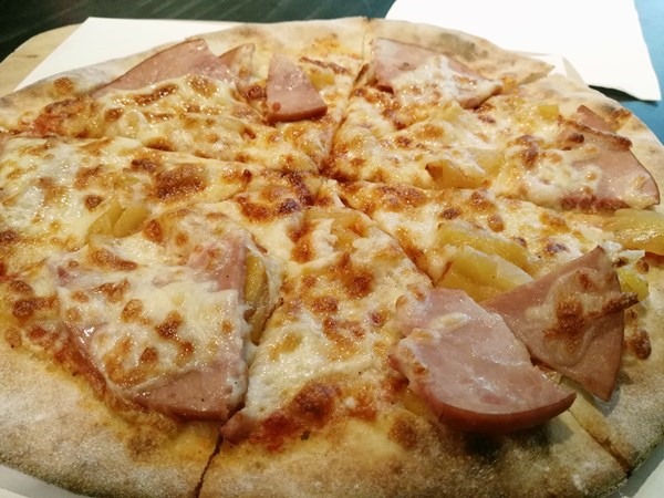 familypizza18 竹北-Family Pizza手工柴燒窯烤比薩 口味獨特趁熱吃