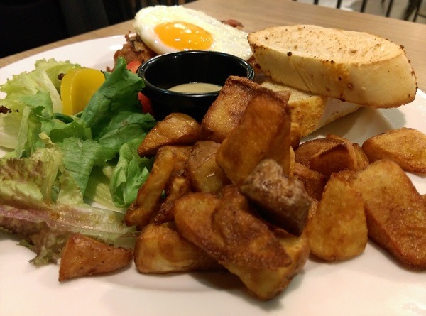 fanier13 竹北-Fanier 費尼 竹北也有好吃的漢堡店囉!!早午餐也不賴