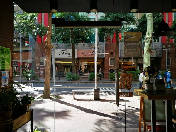 goujia18 中壢-果家 到位的裝潢輕鬆的環境 等看電影的好去處