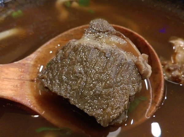 111 Bangkok-Super Rich 曼谷最熱門的換匯銀行 BTS車站也有