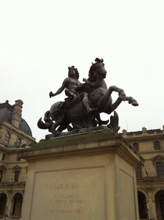 1323874111-1584424960-e1438731636911 Paris-走馬看花 香榭麗舍大道/凱旋門/聖母院/羅浮宮/塞納河