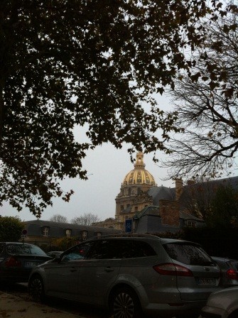 1323874122-142012829-e1438731548745 Paris-走馬看花 香榭麗舍大道/凱旋門/聖母院/羅浮宮/塞納河