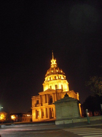 1323874122-3622811964-e1438731603961 Paris-走馬看花 香榭麗舍大道/凱旋門/聖母院/羅浮宮/塞納河