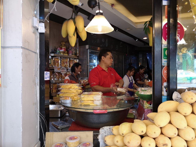 Mae-Varee4 Bangkok-Mae Varee穩坐曼谷芒果糯米飯王座 好Q好甜好香好口感