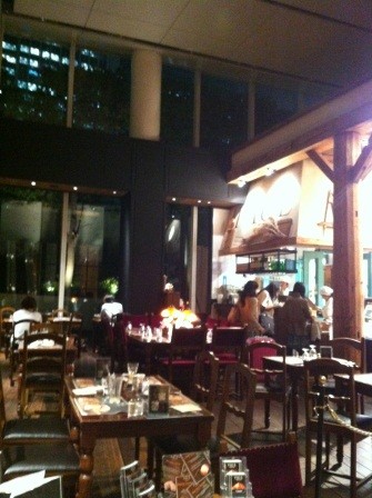 1338635781-3390747337-e1438955436566 Tokyo-Paul 麵包專賣店