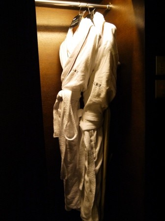 1358058202-4012872434-e1439014184674 HK-隆堡蘭桂坊酒店&蘭桂坊酒吧街