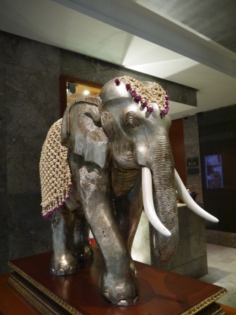 1363100333-26192950-e1439280776977 Bangkok-Mandarin Oriental曼谷東方文華酒店之住不起之看看而已