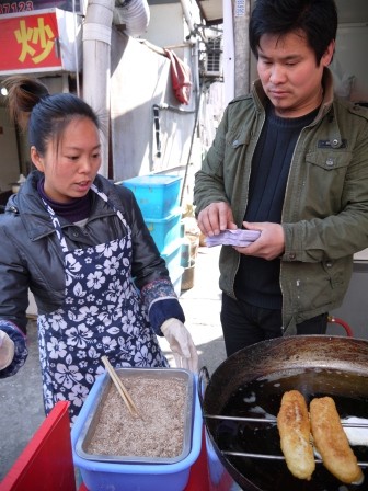 1365854965-1035722081-e1439306956202 Shanghai-上海老街傳統早餐