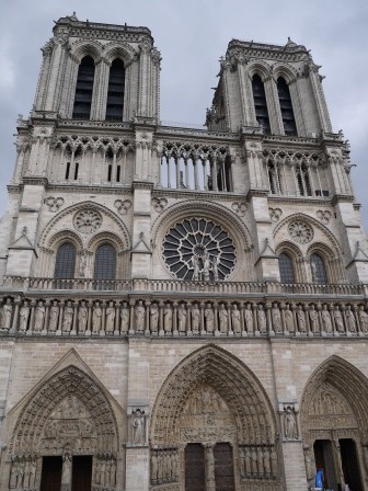 1375189933-3148139795-e1438730129866 Paris-聖母院 有鐘樓怪人?(2013英法德三國四城快速通過之15)