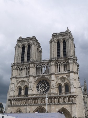 1375189935-1259001358-e1438730271735 Paris-聖母院 有鐘樓怪人?(2013英法德三國四城快速通過之15)