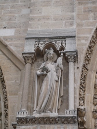 1375189935-1990551118-e1438730214217 Paris-聖母院 有鐘樓怪人?(2013英法德三國四城快速通過之15)