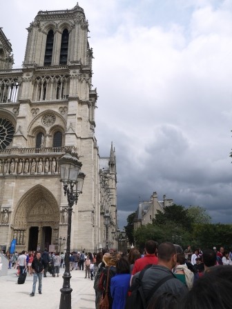 1375189936-1938201754-e1438730244117 Paris-聖母院 有鐘樓怪人?(2013英法德三國四城快速通過之15)