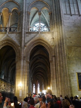 1375189943-881192743-e1438730467407 Paris-聖母院 有鐘樓怪人?(2013英法德三國四城快速通過之15)