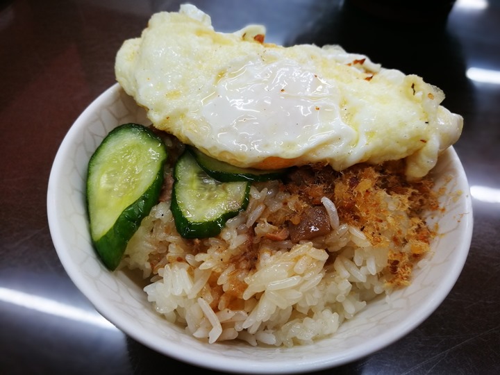 oldbien10 竹北-老邊滷肉飯 好普通的一家店