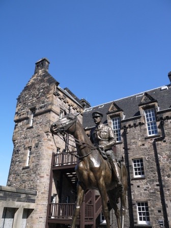 1375805623-1120757736-e1438770319101 Edinburgh-世界文化遺產之愛丁堡城Edinburgh Castle(2013英法德三國四城快速通過之23)