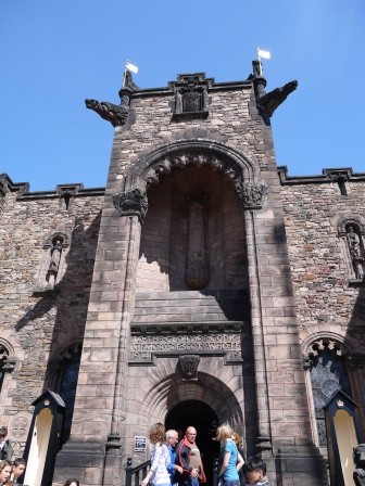 1375805647-1073507250-e1438770119597 Edinburgh-世界文化遺產之愛丁堡城Edinburgh Castle(2013英法德三國四城快速通過之23)