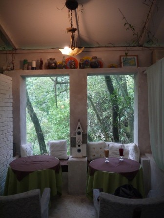 1381558629-1275114191-e1439251005713 士林-蒙馬特影像咖啡 山林間的優閒咖啡屋