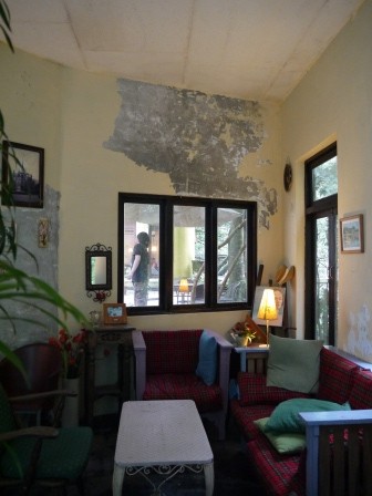 1381558633-3128025130-e1439251147758 士林-蒙馬特影像咖啡 山林間的優閒咖啡屋