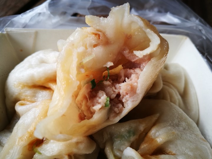 soupbaosogo06 中壢-Sogo旁攤車 卓家湯包 還不錯喔