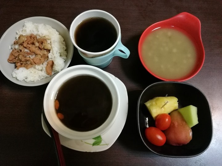 IMG_20170324_180903 竹北-鄉親養生館 按摩外還有滷肉飯吃