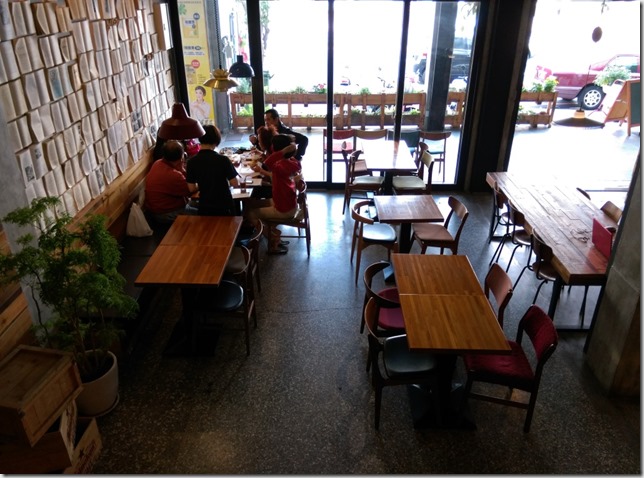 07_thumb3 台中-熊抱尼克 熊熊坐鎮的早午餐名店