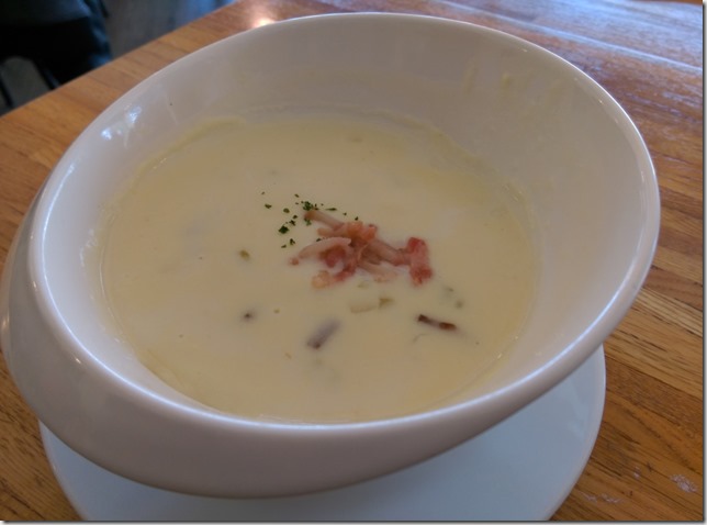 08_thumb7 台中-Mocha Jane&rsquo;s 尼克四號 熊熊坐鎮