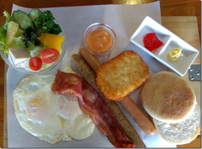 13_thumb3 台中-熊抱尼克 熊熊坐鎮的早午餐名店