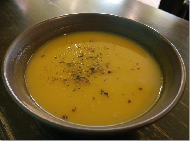 15_thumb1 台中-胡同 小葛廚房 老建築的舊式風味 漢堡好吃