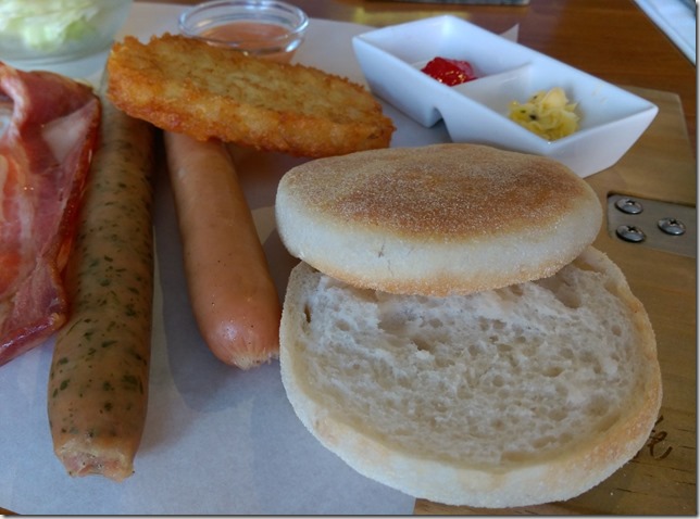 15_thumb3 台中-熊抱尼克 熊熊坐鎮的早午餐名店