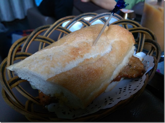 10_thumb5 Beijing-臨走前按摩一下走累的腳 東方大班