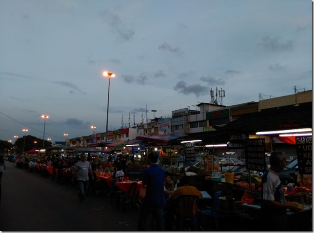 02_thumb8 Johor bahru-新山大豐花園 馬來粥/馬來漢堡 好料果真都在路邊攤