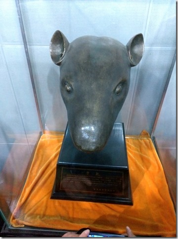 27_thumb2 Beijing-圓明園 英法聯軍毀的差不多了 但還是被列入世界文化遺產