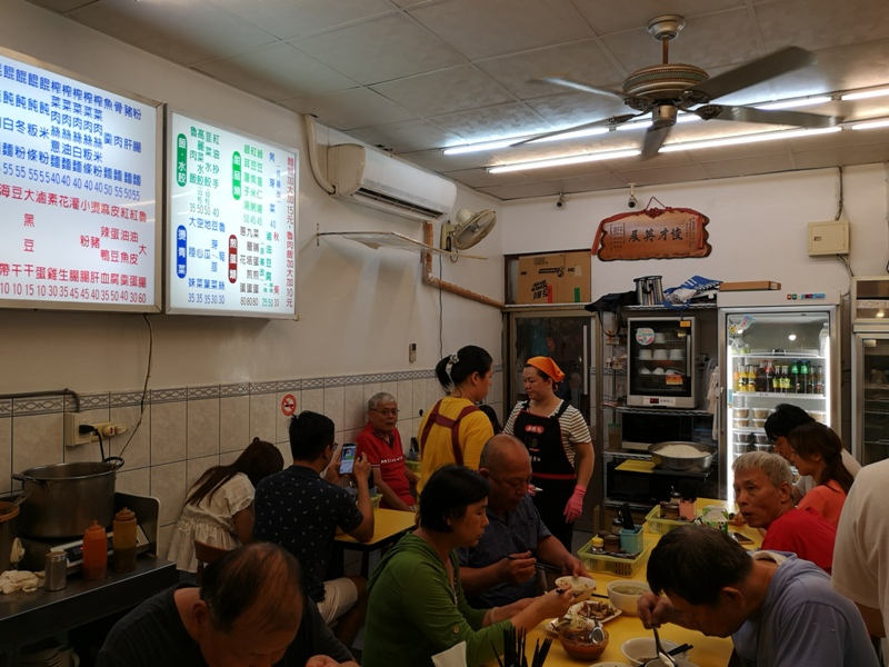 yxiang5 新竹-阿香小吃 熱鬧滾滾的便宜小吃店