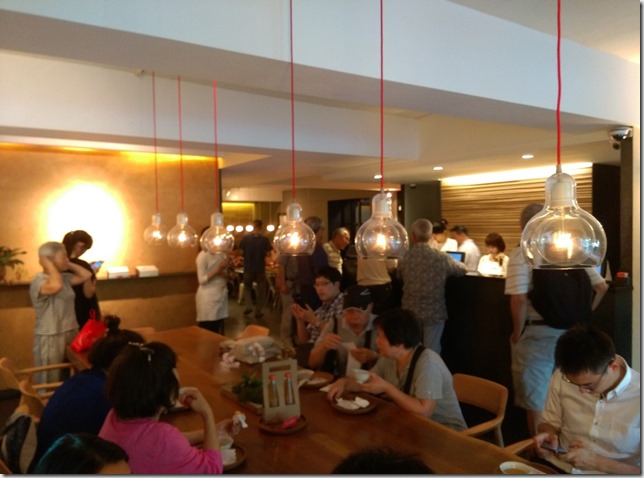 06_thumb2 松山-微熱山丘 喝茶 會朋友 吃鳳梨酥 把鳳梨酥當精品