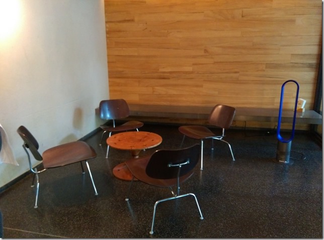 11_thumb3 松山-微熱山丘 喝茶 會朋友 吃鳳梨酥 把鳳梨酥當精品