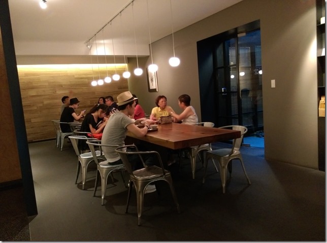 12_thumb2 松山-微熱山丘 喝茶 會朋友 吃鳳梨酥 把鳳梨酥當精品