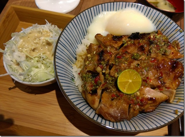 5_thumb4 中壢-滿燒肉食堂 台式椒麻雞丼反而有驚喜