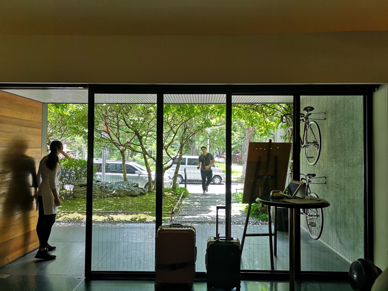 sunnyhilltw11 松山-微熱山丘 喝茶 會朋友 吃鳳梨酥 把鳳梨酥當精品