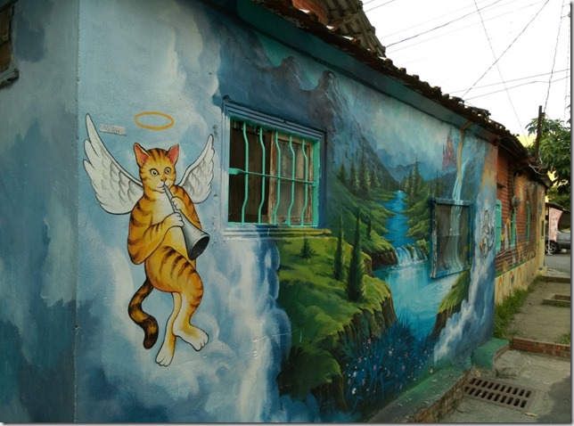 08_thumb1 虎尾-頂溪 屋頂上的貓 可愛的彩繪社區