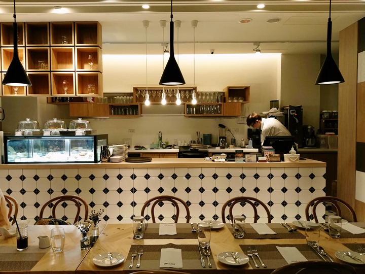 pokka04 竹北-Pokaa葛瑪蘭來的戰斧豬排 也太多汁好吃了吧